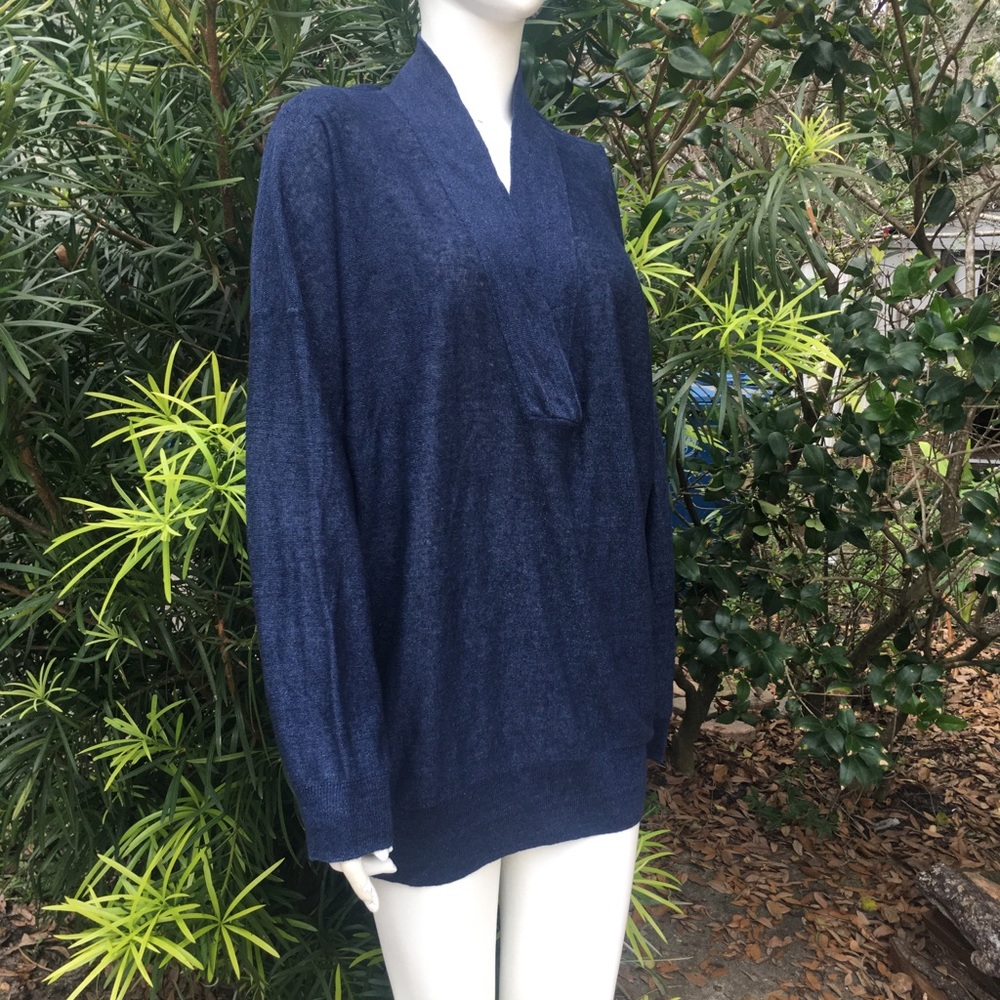 Woman’s long sleeve dress linen